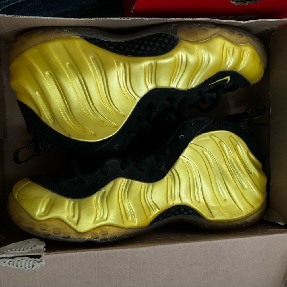 Nike Yellow and Black Athletic Shoes
